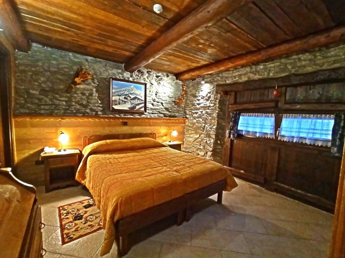 Hotel Etoile Des Neiges Oulx Exterior foto