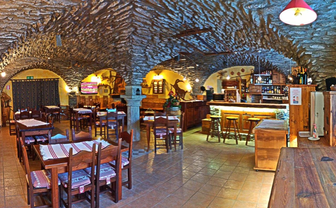 Hotel Etoile Des Neiges Oulx Exterior foto